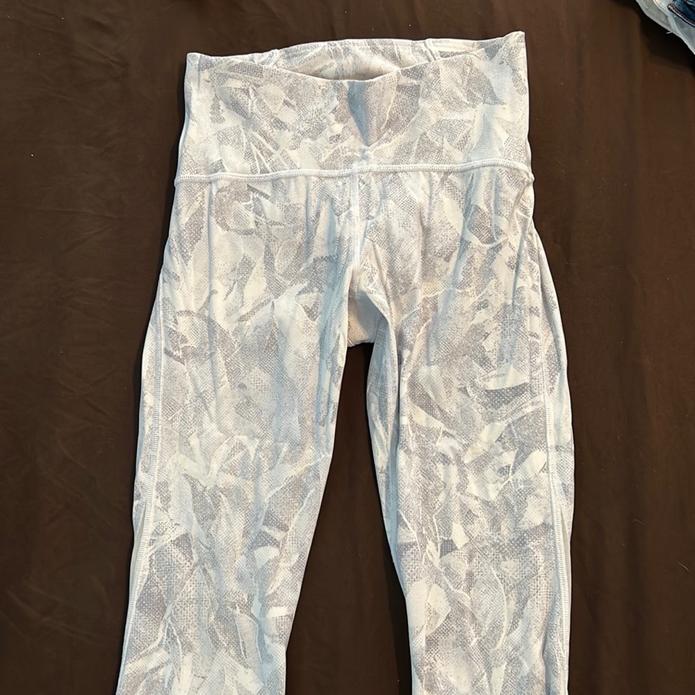 SZ 6 Lululemon Athletica Speed Up Tight Jasmine White Leggings